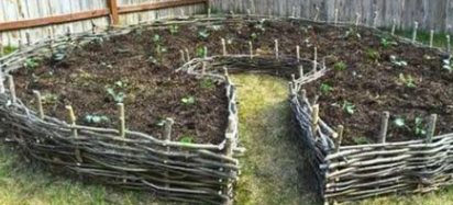 Jardinière surélevée en torchis DIY : projet d’arrière-cour écologique et rustique